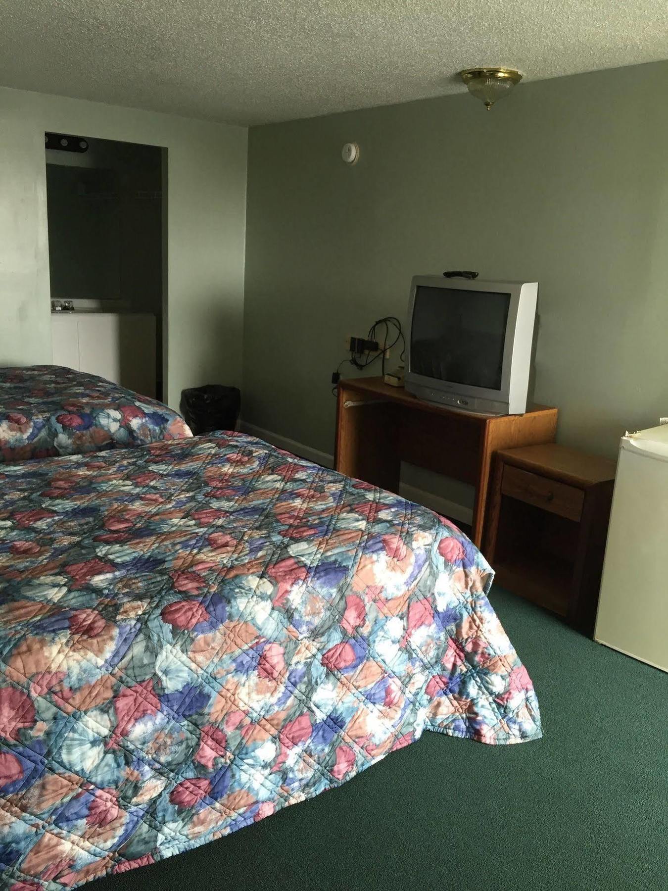 Crown Inn Толедо Экстерьер фото