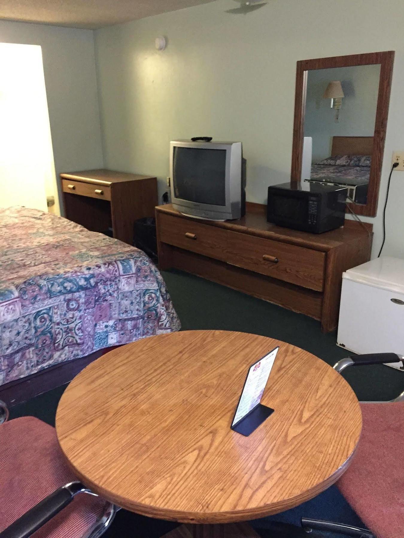 Crown Inn Толедо Экстерьер фото