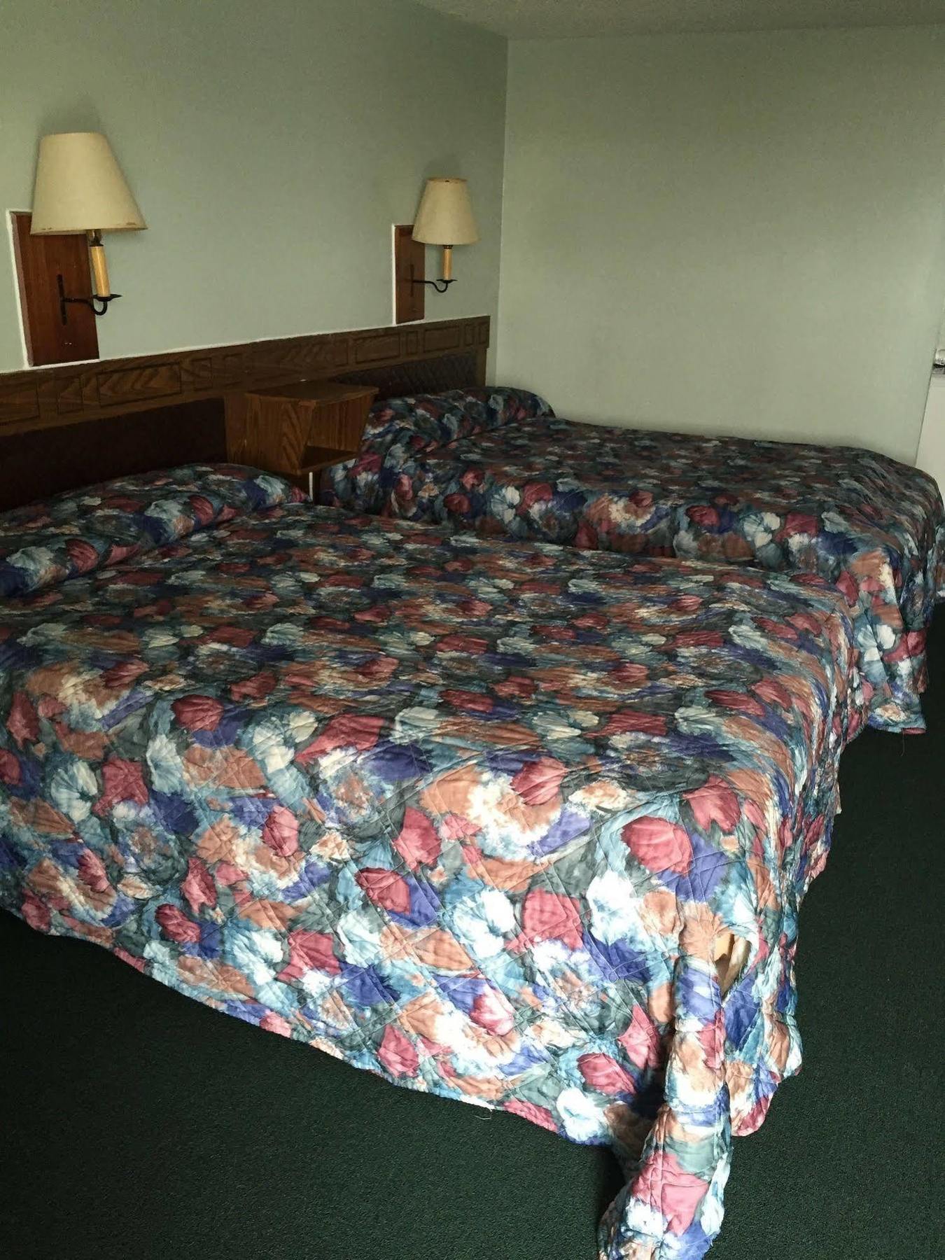Crown Inn Толедо Экстерьер фото