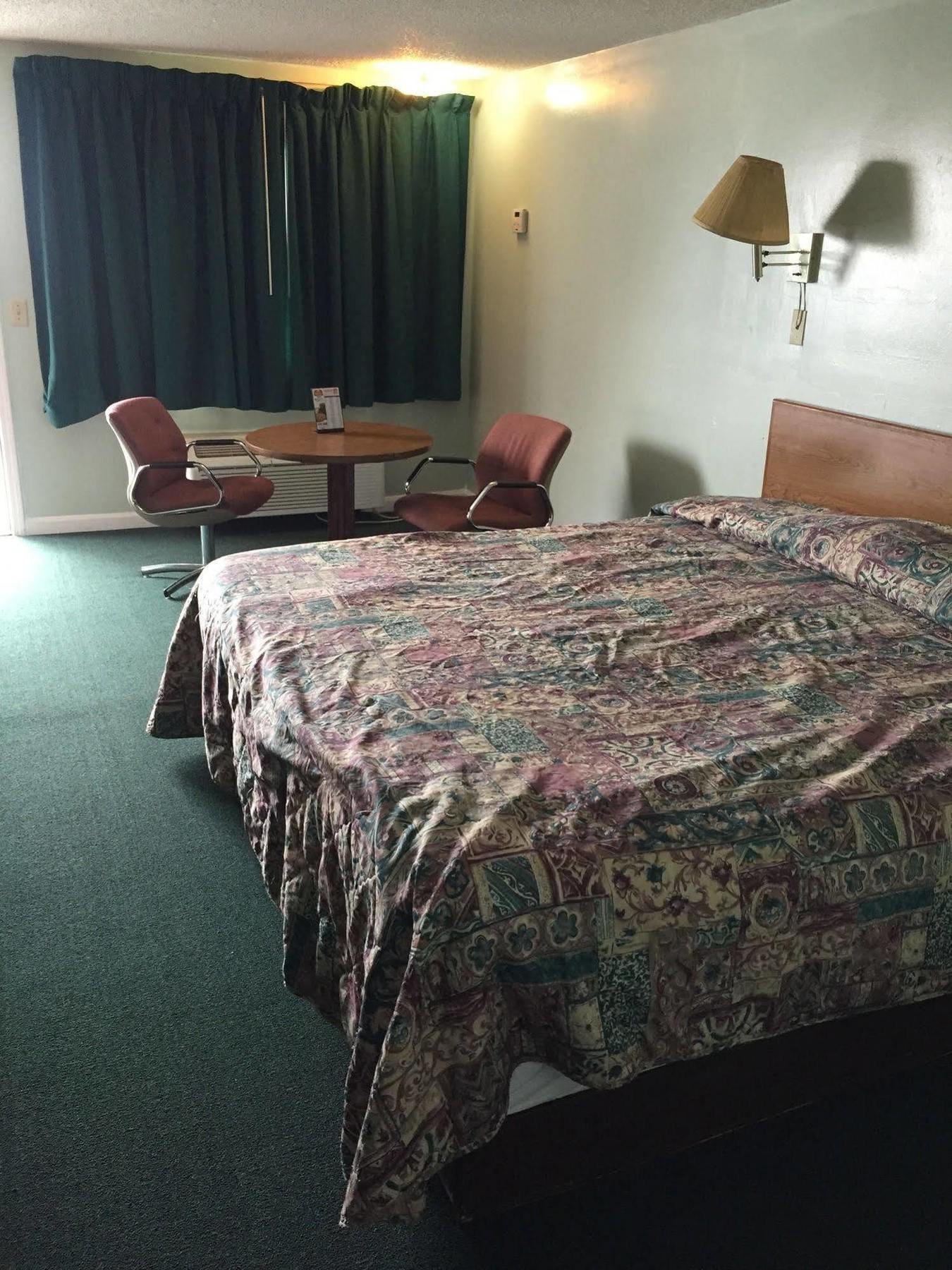 Crown Inn Толедо Экстерьер фото