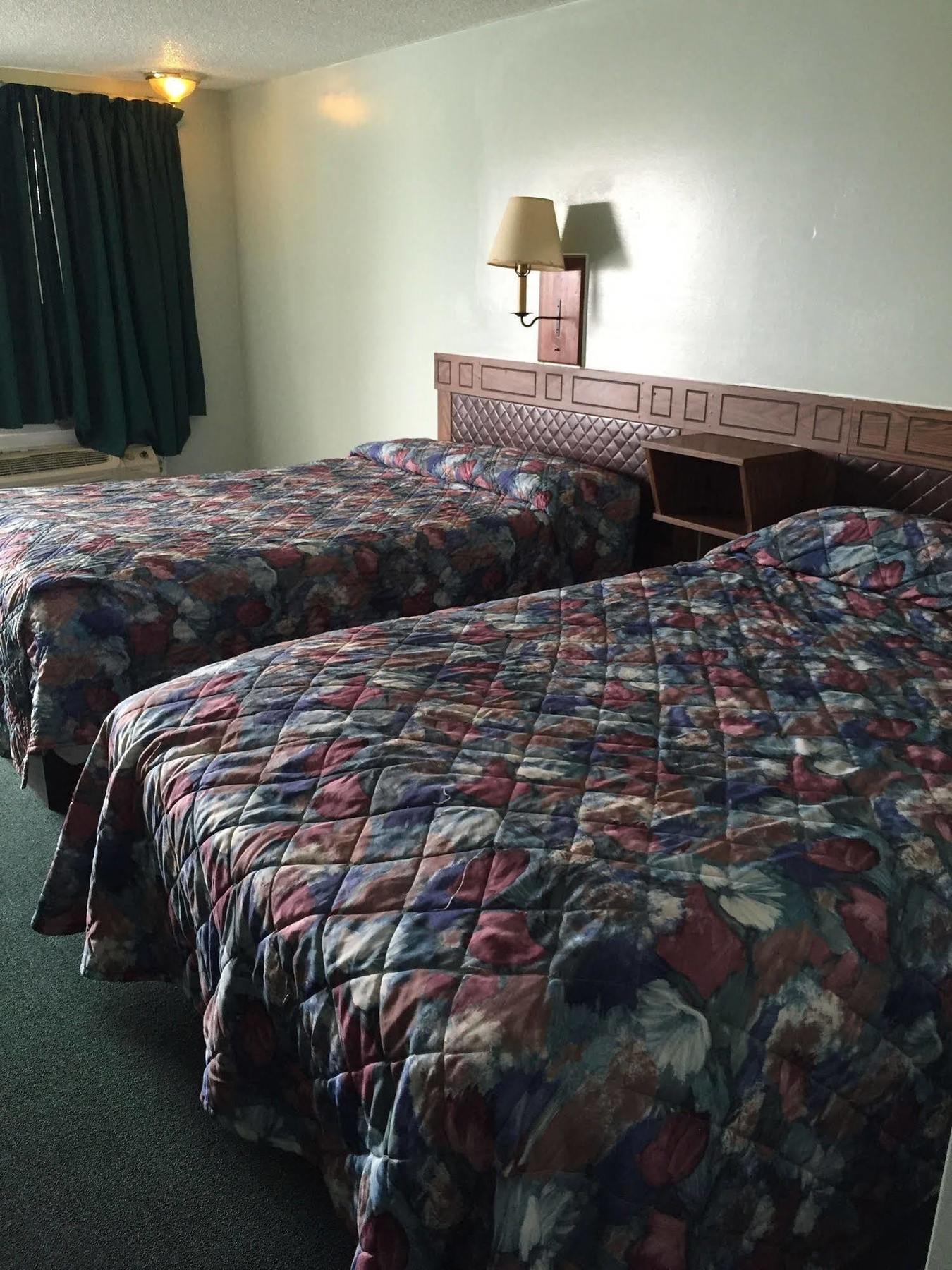 Crown Inn Толедо Экстерьер фото